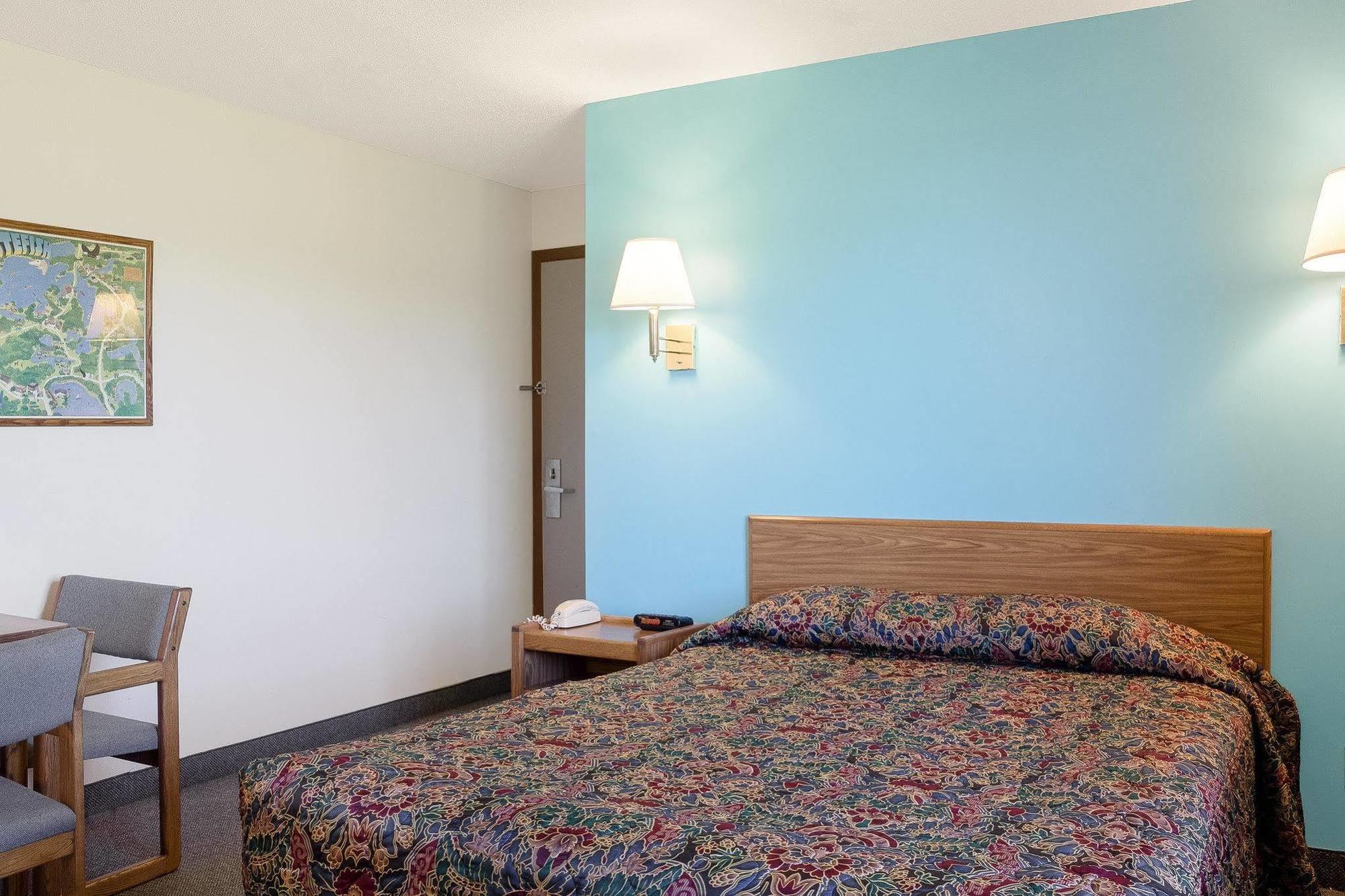 Rodeway Inn Pine River Exterior photo