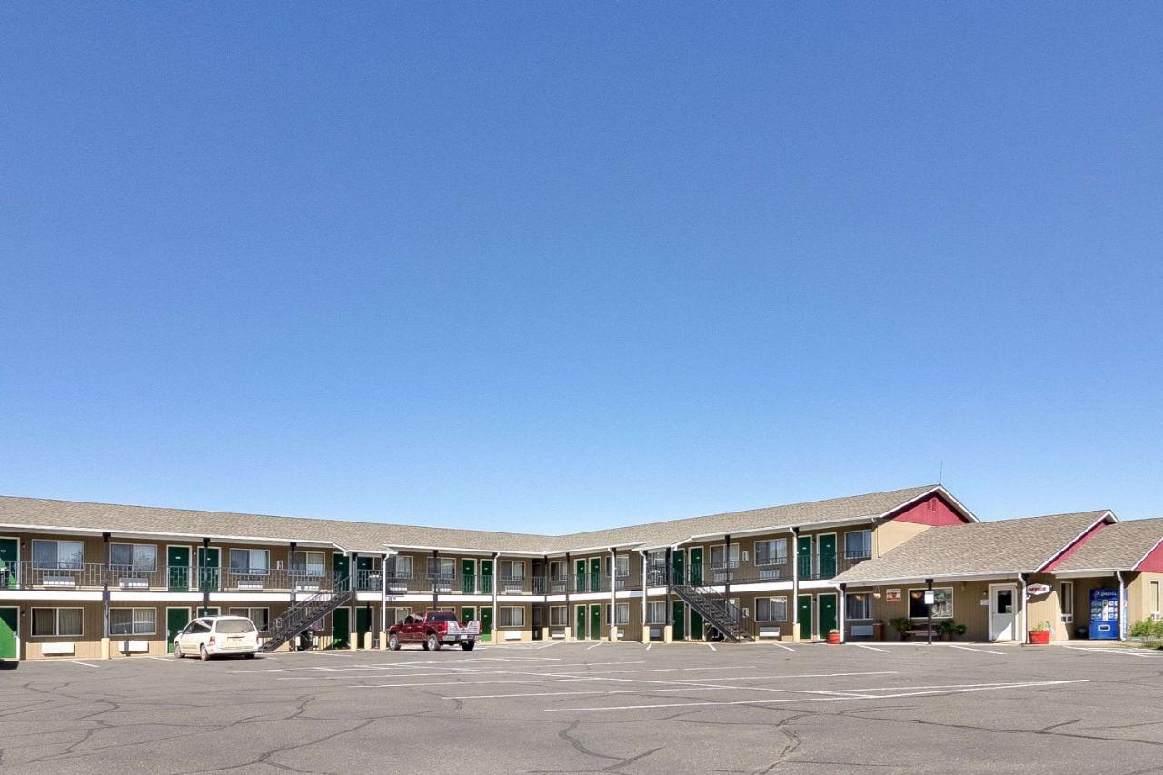 Rodeway Inn Pine River Exterior photo